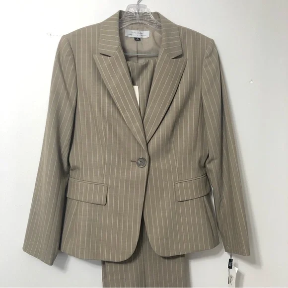 TAHARI Pantsuit NWT Arthur Levine 2PC Striped Jacket & Pant fully Lined Size 8 - Picture 3 of 13